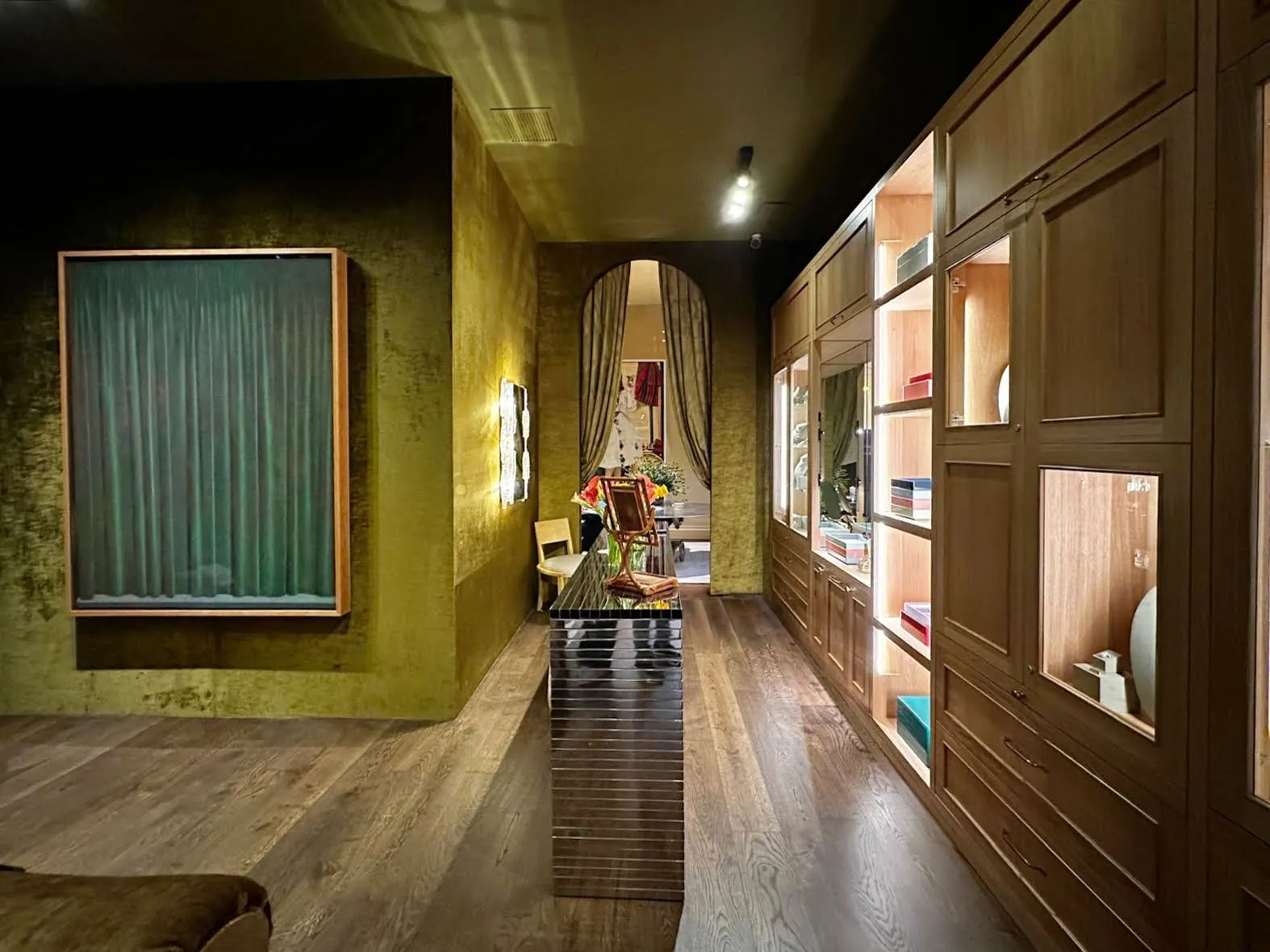 Commercial interior with sophisticated wallcovering